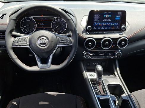 Used 2025 Nissan Sentra SR w/ Midnight Edition FWD image 11