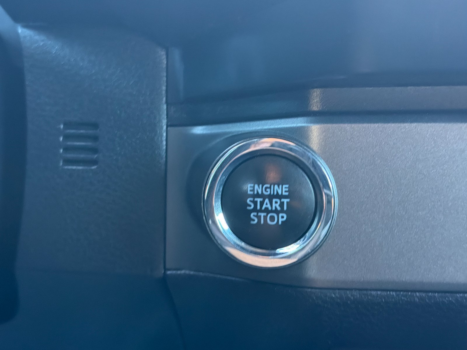 Used 2019 Toyota Tacoma TRD Sport w/ Technology Package RWD image 21