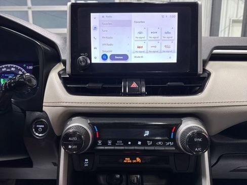 Used 2024 Toyota RAV4 XLE w/ Convenience Package AWD/4WD image 11