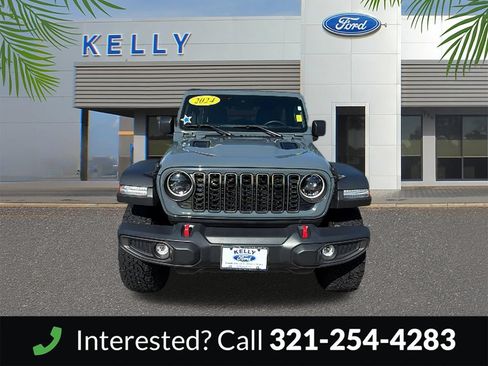 Used 2024 Jeep Wrangler Unlimited Rubicon AWD/4WD image 8
