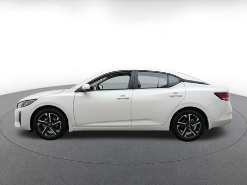 Used 2025 Nissan Sentra SV FWD image 4
