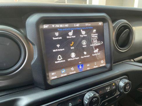 Used 2023 Jeep Wrangler Unlimited w/ Sun & Screen Package AWD/4WD image 32