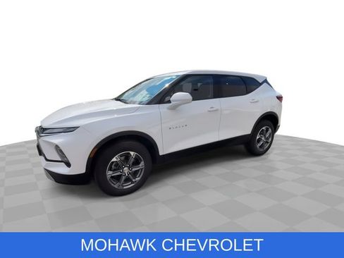 Certified 2024 Chevrolet Blazer LT w/ Driver Confidence Package AWD/4WD image 4
