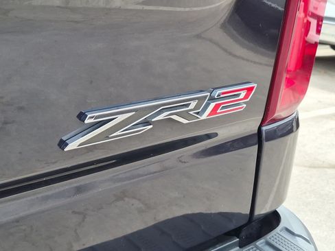 Certified 2022 Chevrolet Silverado 1500 ZR2 w/ Technology Package AWD/4WD image 27