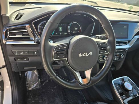 Used 2022 Kia Niro EX w/ Cold Weather Package image 24