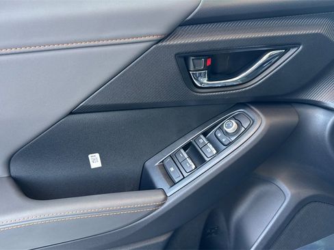 New 2025 Subaru Crosstrek 2.5i Limited w/ Crosstrek Mirror Package image 13