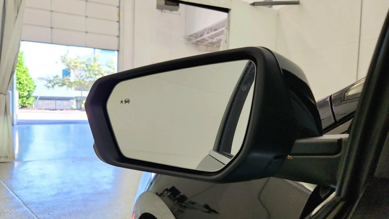 Used 2024 Chevrolet Equinox LT FWD image 20