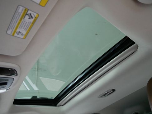 Used 2020 Subaru Outback Touring XT image 32