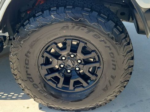 Used 2024 Ford Bronco Raptor w/ Interior Carbon Fiber Pack 6 AWD/4WD image 8