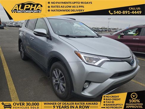 Used 2018 Toyota RAV4 XLE image 1