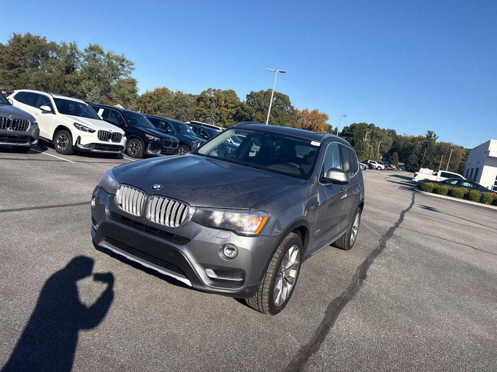 Used 2017 BMW X3 xDrive28i AWD/4WD image 3