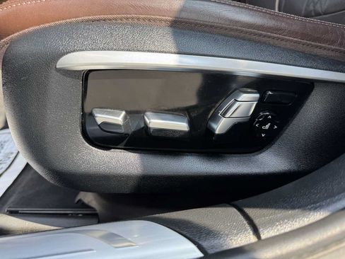 Used 2016 BMW 750i xDrive AWD/4WD image 25