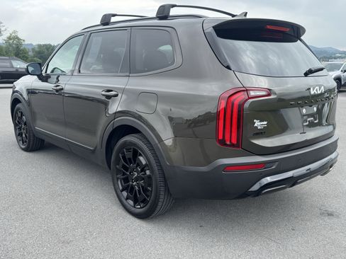 Used 2022 Kia Telluride EX w/ EX Premium Package AWD/4WD image 6