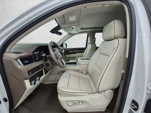 Used 2021 GMC Yukon Denali w/ Denali Premium Package AWD/4WD image 17