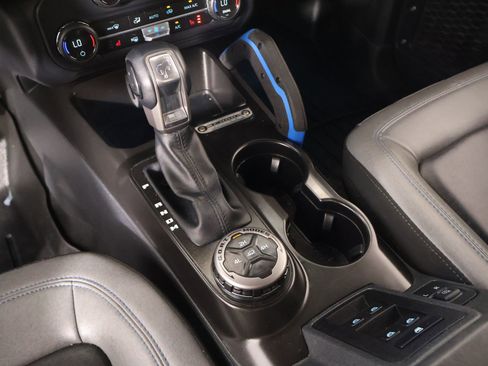 Used 2023 Ford Bronco Black Diamond image 9