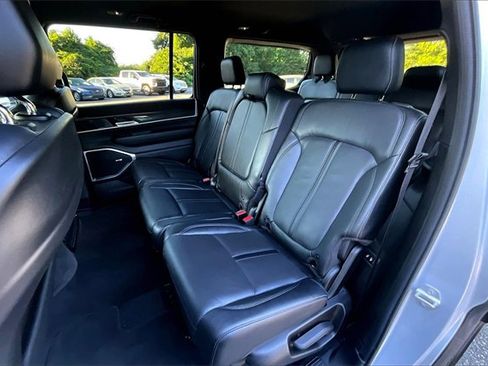 Used 2022 Jeep Wagoneer Series III image 19