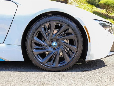 Used 2017 BMW i8 image 18
