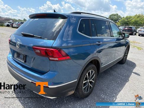 Used 2020 Volkswagen Tiguan SE w/ Panoramic Sunroof Package FWD image 5