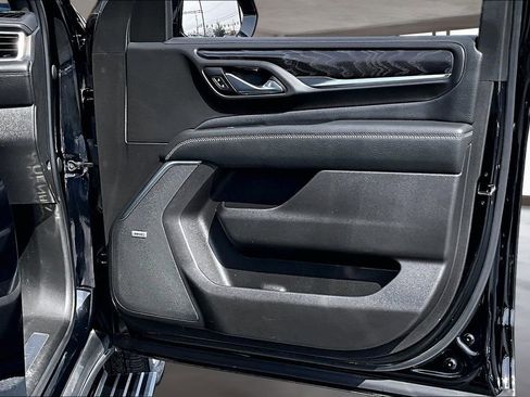 Used 2021 GMC Yukon Denali w/ Denali Premium Package image 24