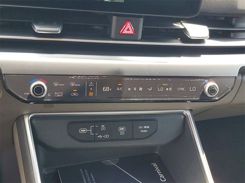 New 2026 Kia Carnival image 17