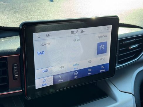 Certified 2022 Ford Explorer XLT w/ Equipment Group 202A image 26