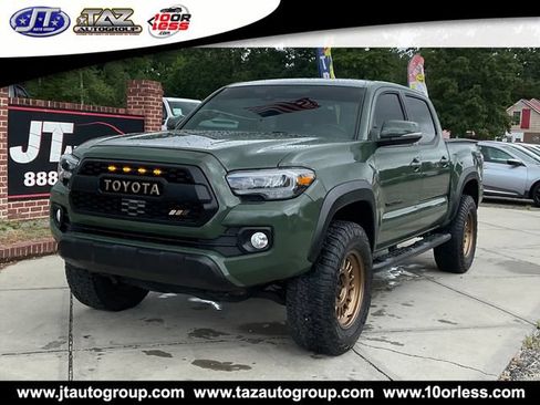 Used 2021 Toyota Tacoma TRD Off-Road w/ Technology Package AWD/4WD image 3