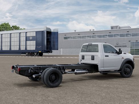 New 2026 RAM 5500 Tradesman image 4