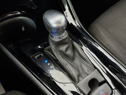 Used 2019 Toyota C-HR XLE FWD image 20