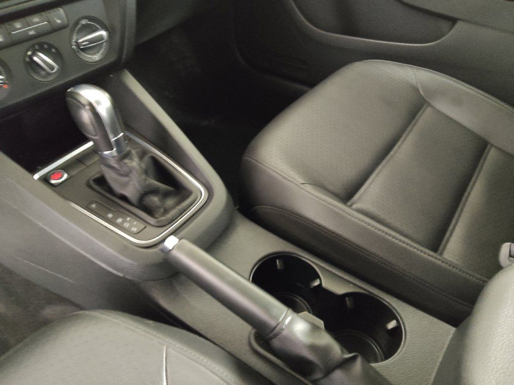 Used 2017 Volkswagen Jetta SE FWD image 26