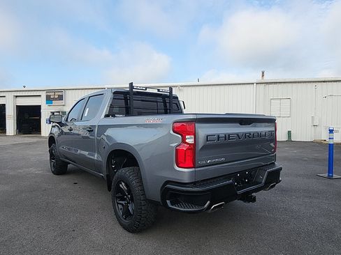 Used 2021 Chevrolet Silverado 1500 LT Trail Boss w/ Convenience Package II AWD/4WD image 3