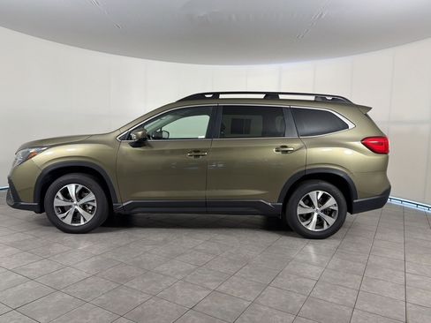 Used 2025 Subaru Ascent Premium AWD/4WD image 2