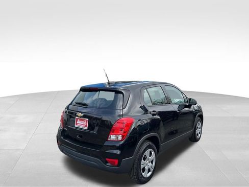 Used 2017 Chevrolet Trax LS FWD image 4