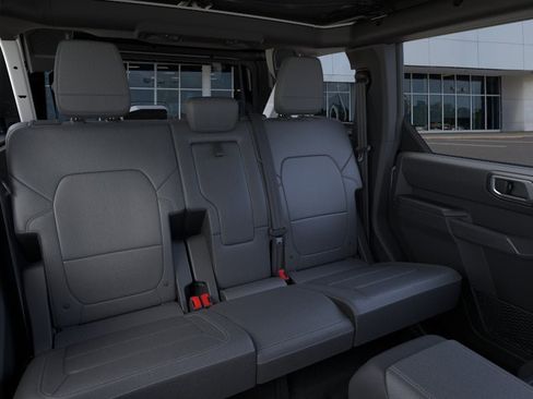 New 2026 Ford Bronco Badlands image 11