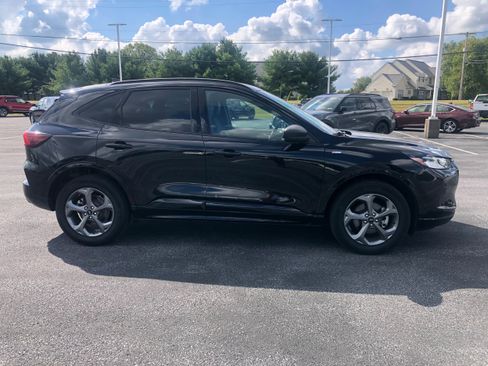 Certified 2023 Ford Escape ST-Line w/ Tech Pack #1 image 6