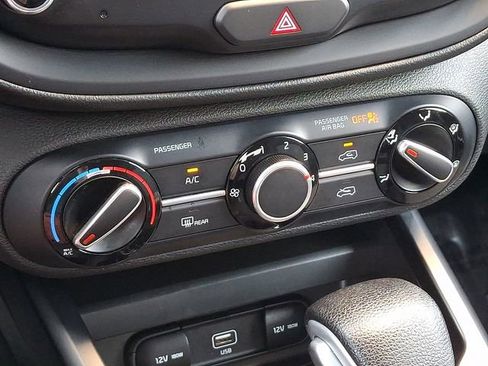 Certified 2022 Kia Soul LX w/ Technology Package FWD image 15