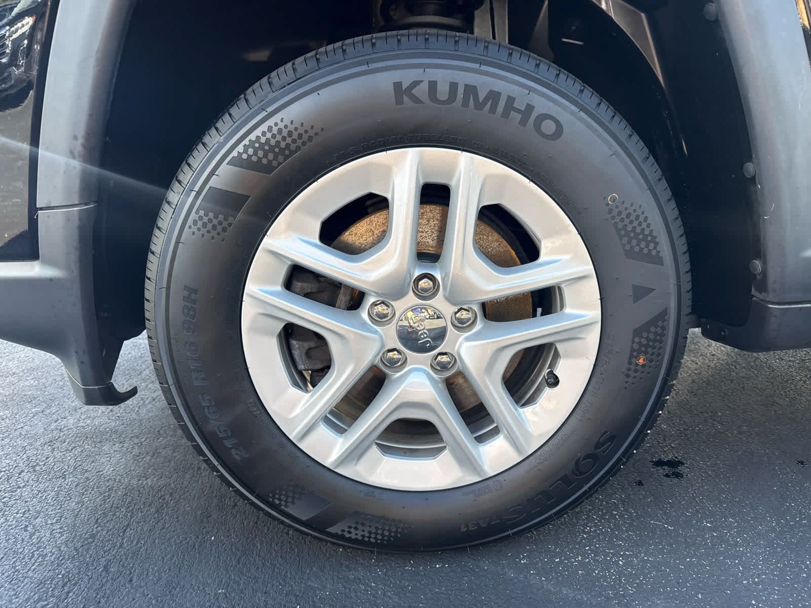 Used 2017 Jeep Compass Sport w/ Cold Weather Group AWD/4WD image 9