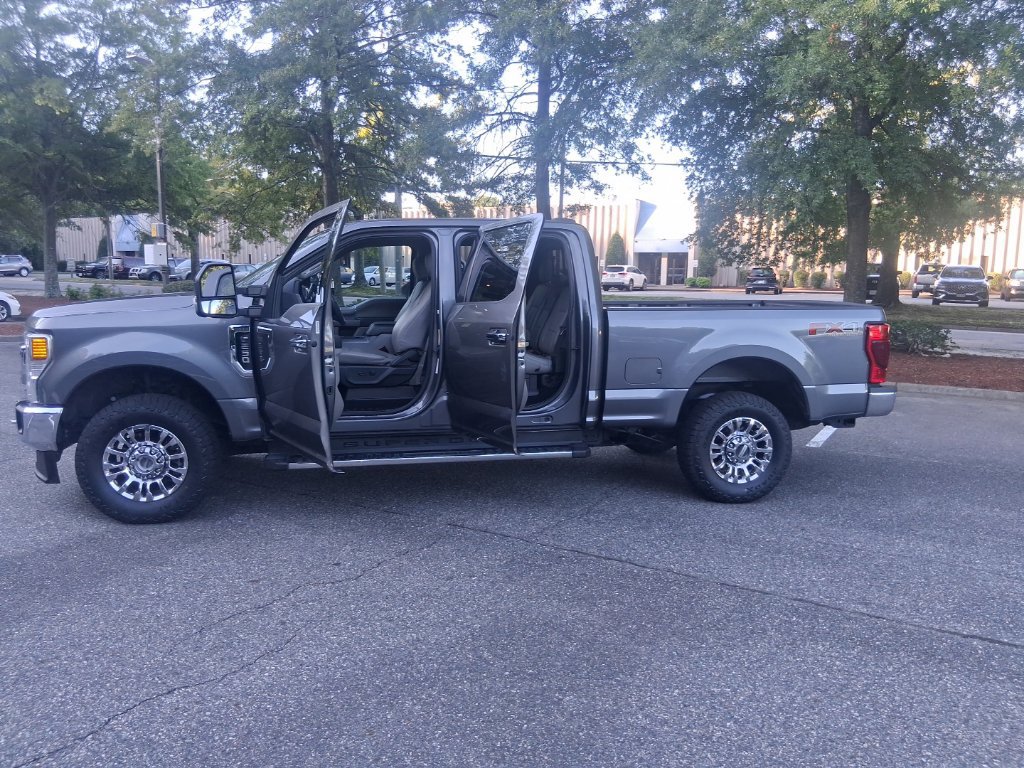Used 2021 Ford F250 XLT w/ XLT Premium Package AWD/4WD image 17