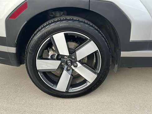 Used 2024 Hyundai Santa Fe Limited FWD image 17