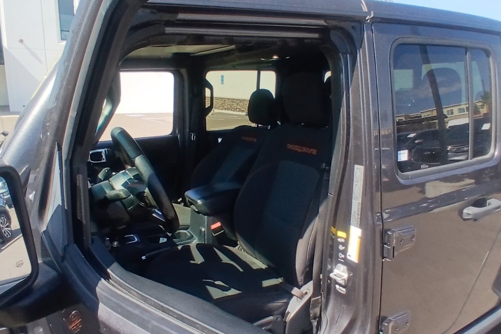 Used 2021 Jeep Gladiator Mojave w/ Trailer Tow Package AWD/4WD image 11