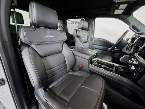 New 2026 Ford F250 Platinum w/ FX4 Off-Road Package image 17