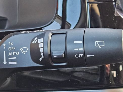 New 2026 Nissan Pathfinder Platinum AWD/4WD image 19