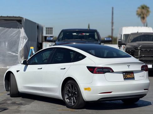 Used 2022 Tesla Model 3 Long Range AWD/4WD image 2