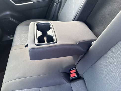 Used 2025 Toyota RAV4 XLE AWD/4WD image 37