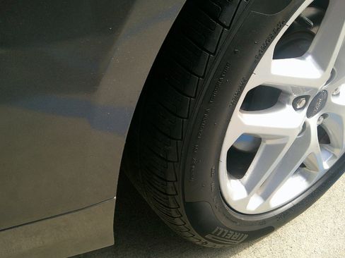 Used 2013 Ford Fusion SE image 10