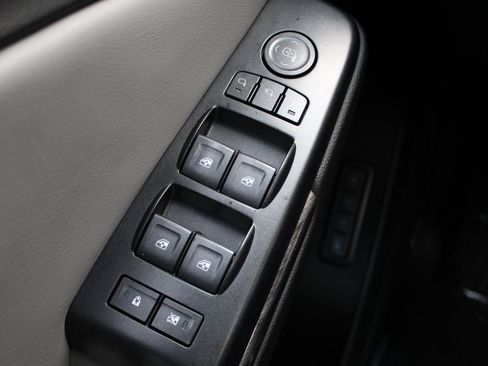 Used 2018 Chevrolet Tahoe LT AWD/4WD image 31