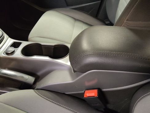 Used 2016 Ford Escape SE w/ Equipment Group 201A FWD image 26