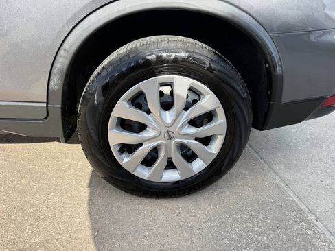 Used 2018 Nissan Rogue S AWD/4WD image 34