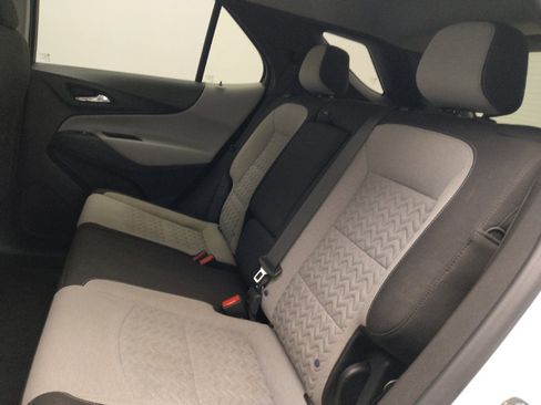 Used 2024 Chevrolet Equinox LS w/ LS Convenience Package image 18