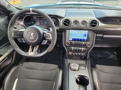 Used 2020 Ford Mustang Shelby GT500 w/ Technology Package RWD image 4