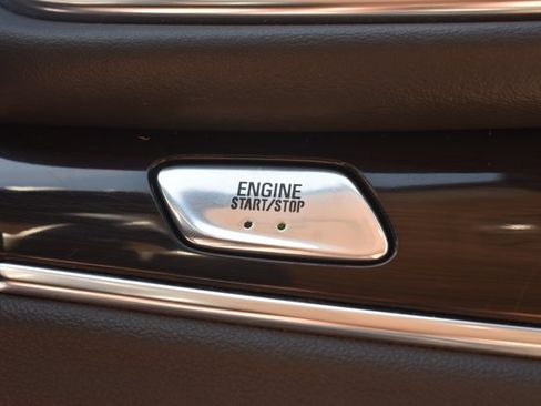 Used 2024 Buick Enclave Essence FWD image 29
